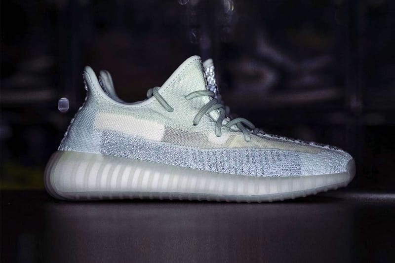 이지 부스트 350 V2 '클라우드 화이트' 리플렉티브 유출