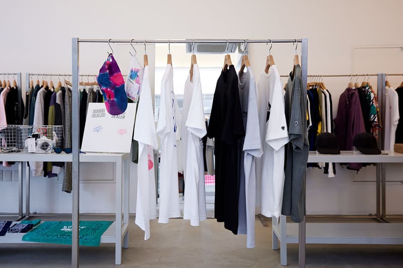 하이츠 스토어 x 발란사 팝업 스토어 현장 스케치, 콤팍트 레코드 바, 헤리티지플로스, 오리지널 컷