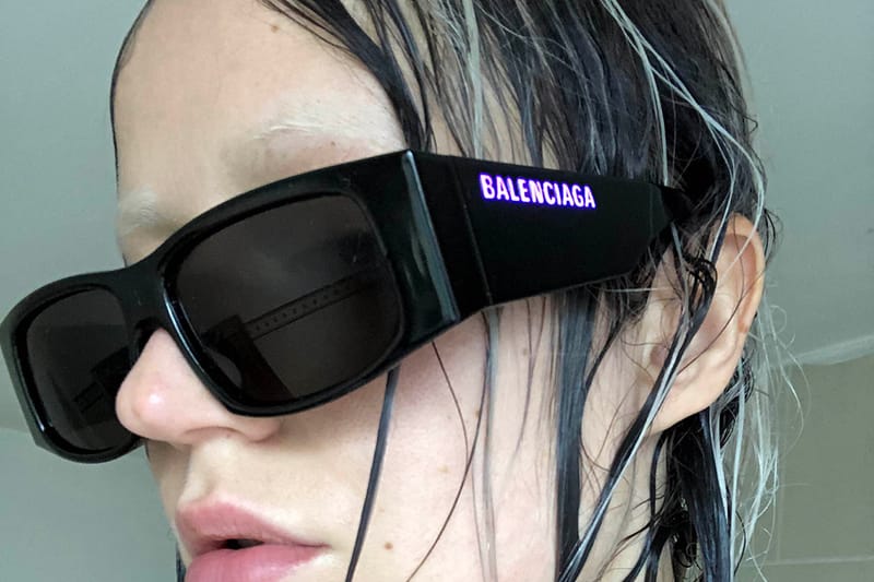 발렌시아가가 선보인, 화제의 LED 프레임 선글라스