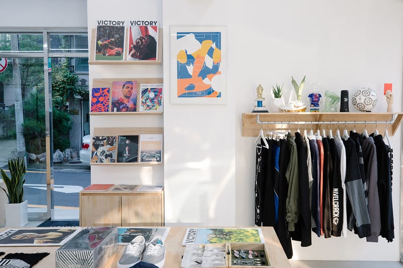 니벨크랙의 첫 번째 오프라인 스토어 들여다보기