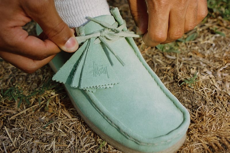 페이즐리 패턴을 새긴, 스투시 x 클락스 왈라비 컬렉션 출시