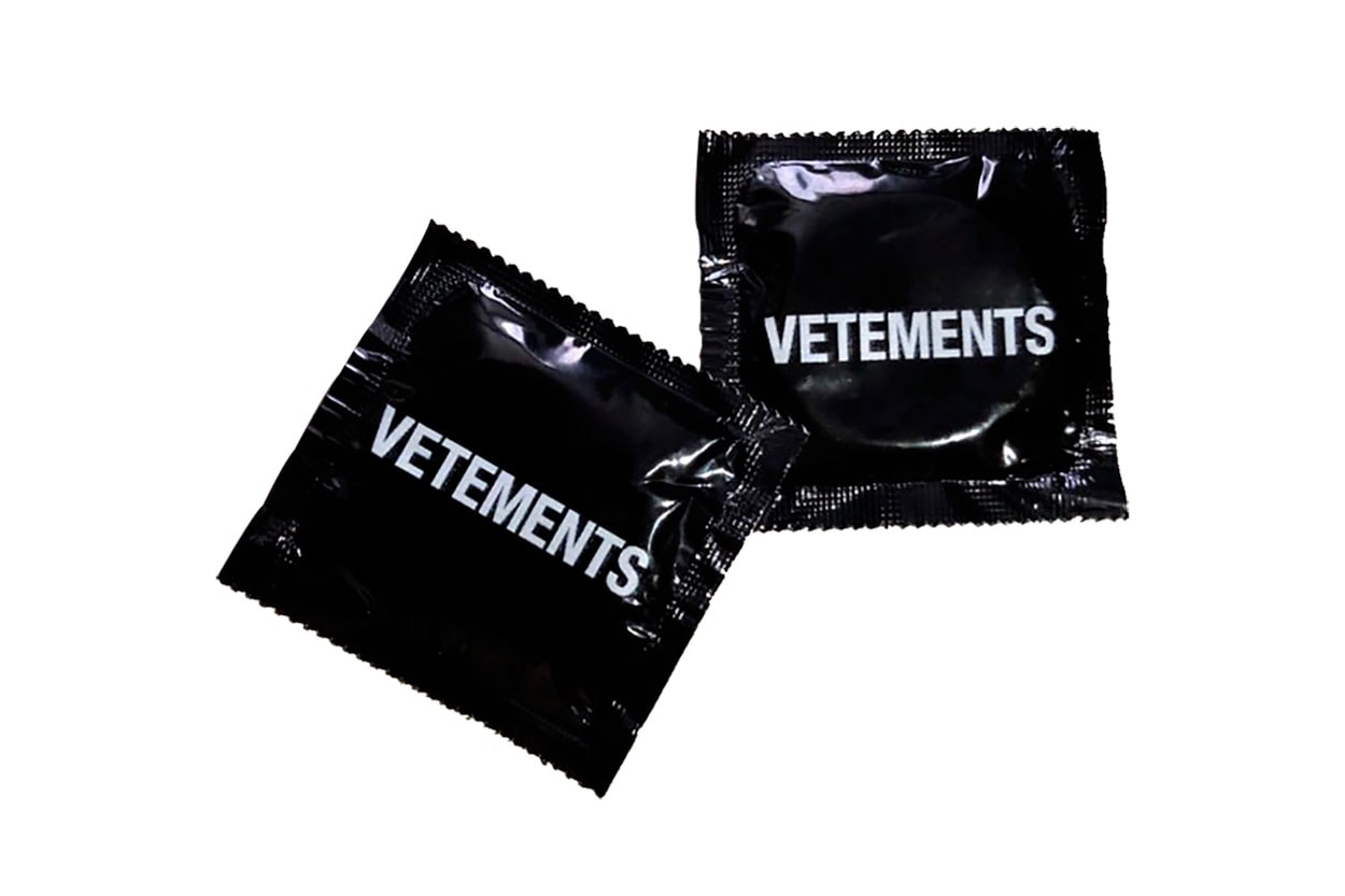 패션 브랜드가 출시한 이색 콘돔 10 - 베트멍, 알렉산더 왕, 립앤딥, 베이프, 키스 해링, 생 로랑