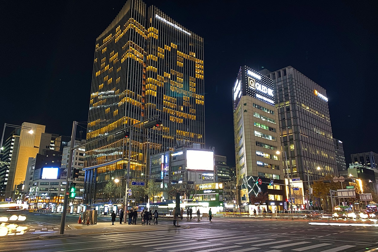 삼성 갤럭시 노트10+ & 애플 아이폰 11 프로 맥스, 직접 쓰고 분석한 카메라 리뷰