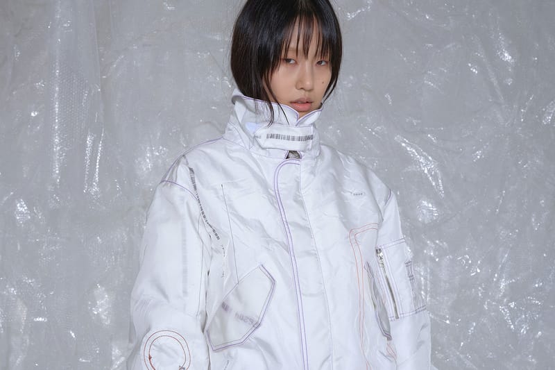 세심한 디테일로 완성된, 강혁의 컬렉션 8 여성 룩북