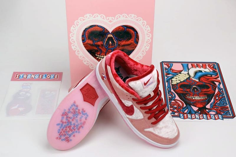 발렌타인데이 기념, 스트레인지러브 x 나이키 SB 덩크 로우 출시