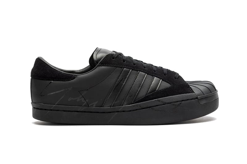 요지 야마모토가 디자인한, 아디다스 슈퍼스타 50주년 기념 모델