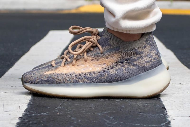 업데이트: 아디다스 이지 부스트 380 ‘미스트’ 발매일 공개