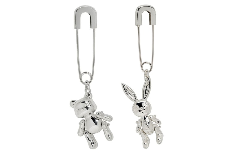 테디베어와 버니를 매단, 앰부시의 실버 액세서리 구매 좌표