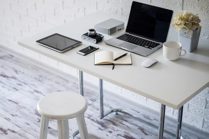 윤택한 재택 근무 환경을 만들어줄 테크 제품 8가지