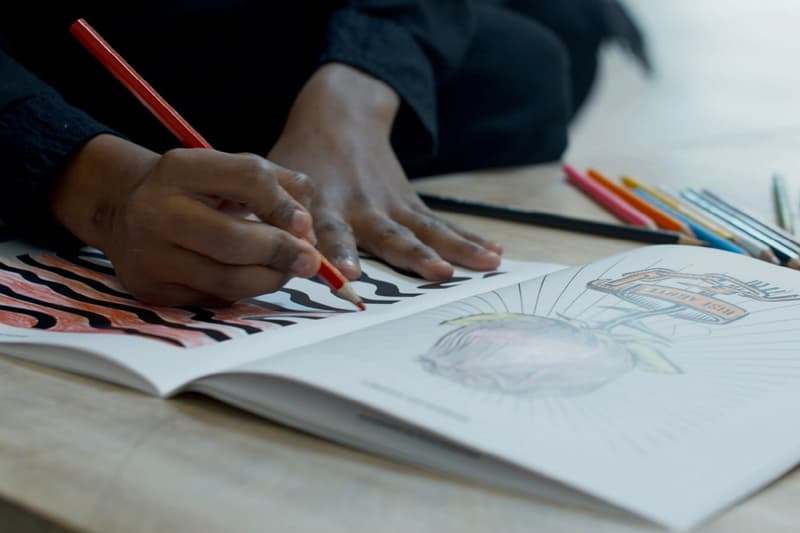 버질 아블로 & 카우스가 색칠 공부 책에 참여, 티프 매시, 코로나19, 라이브러리 스트리트 콜렉티브, 디트로이트