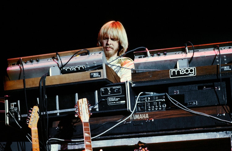 코르그와 무그, 재택근무자를 위한 무료 음악 애플리케이션 배포