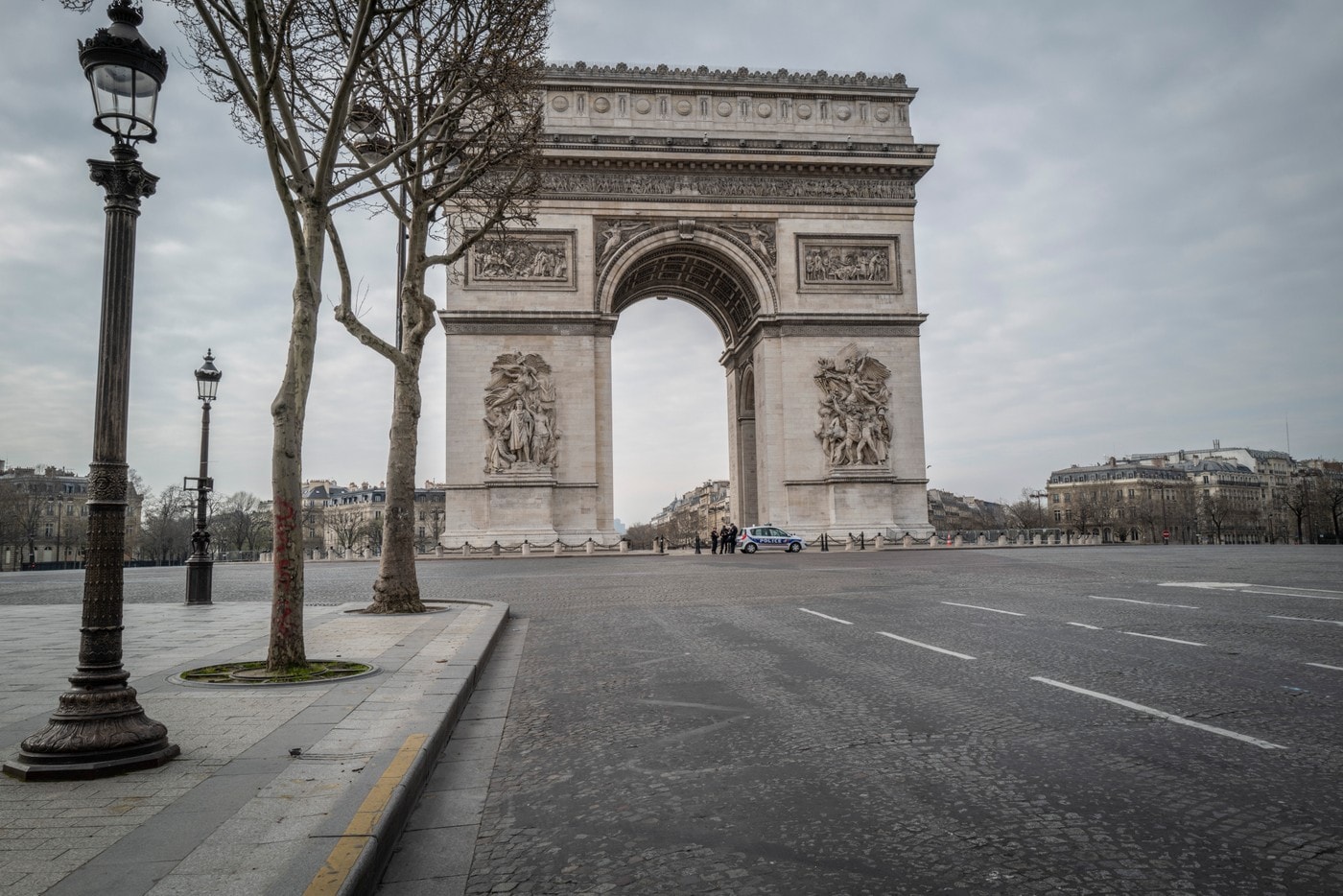 코로나19가 세계적으로 번진 후 바뀐 파리의 풍경, 트로카데로, 샹젤리제, 개선문