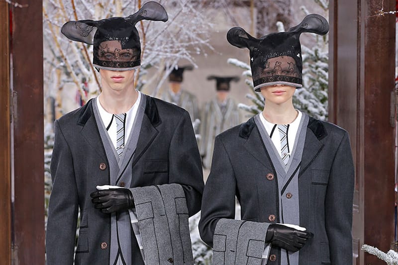 성별의 경계를 지운, 톰 브라운 2020 FW 컬렉션 런웨이 무대