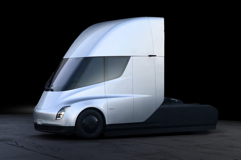 테슬라의 전기트럭 ‘세미’, 드디어 양산형 모델 생산 돌입한다?