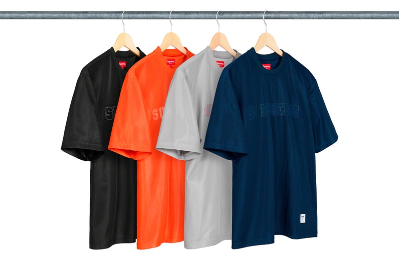 슈프림 SS 2020 열여섯 번째 드롭 리스트, 축구 저지, 나오미 캠벨 크루넥, 코치 재킷, 숏팬츠
