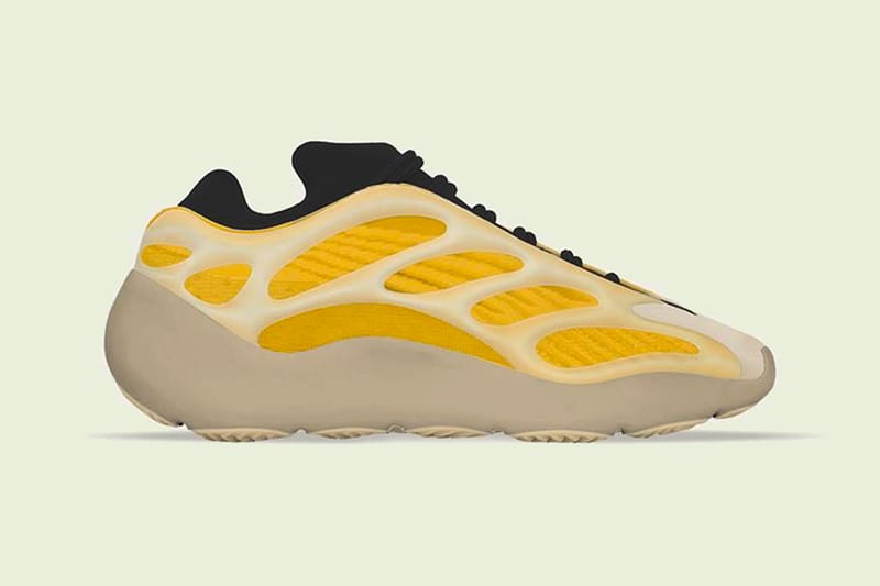 아디다스 이지 700 V3 ‘Srphym’ 첫 공개