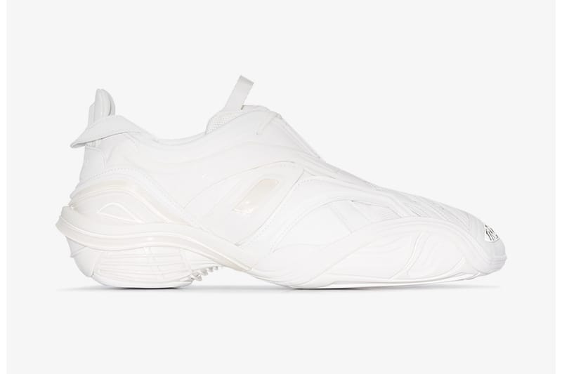 발렌시아가, 눈처럼 새하얀 타이렉스 '트리플 화이트' 출시