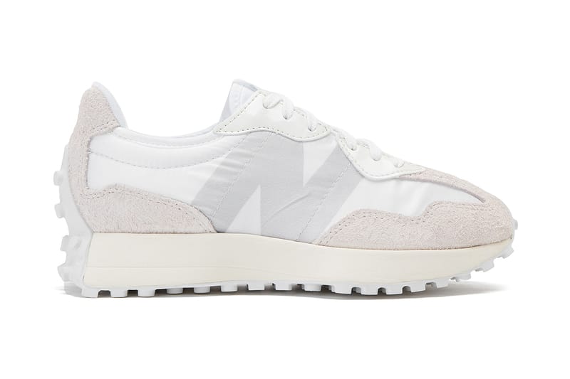 뉴발란스 327 모든 컬러웨이가 전국 오프라인 스토어에 재입고된다