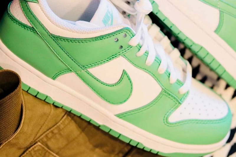 나이키 덩크 로우 '그린 글로우'의 실물 유출 사진