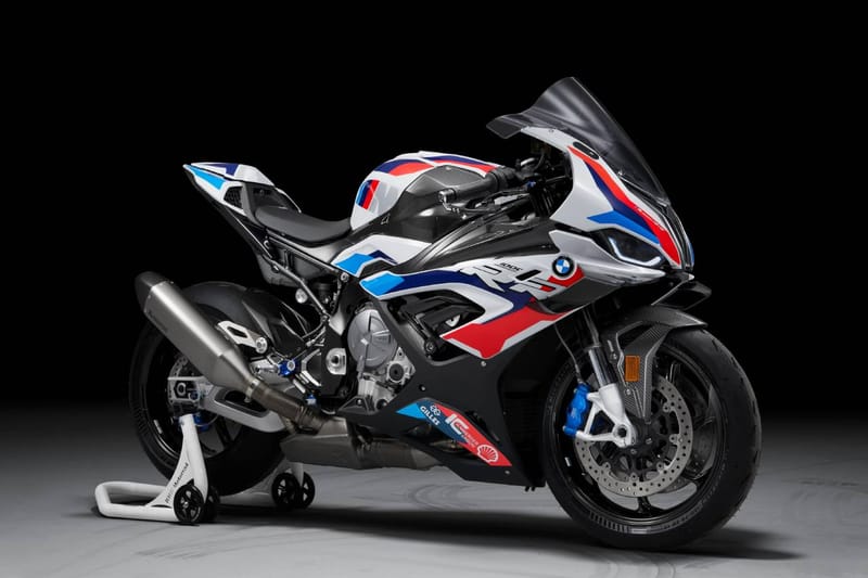 BMW 모토라드의 고성능 레이싱 모터사이클, ‘M 1000 RR’ 공개