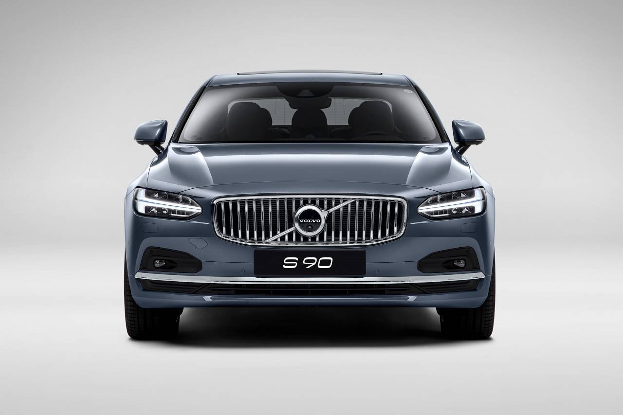 안전과 럭셔리의 대명사, 볼보의 신형 ‘S90’ 국내 공식 출시, 플래그십 세단 모델
