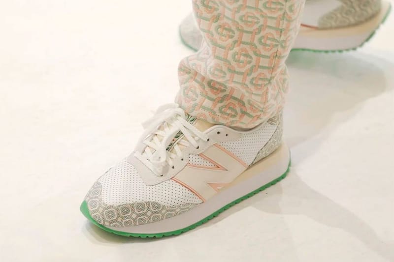 카사블랑카 x 뉴발란스 237 새로운 모델 2종 실물 사진 공개
