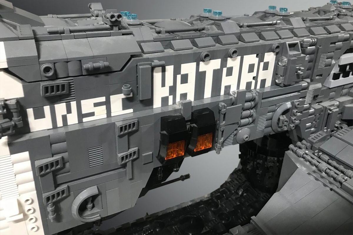 게임 ‘헤일로’의 팬이 레고 2만5천 조각으로 완성한 거대 우주선 레플리카 공개, 마이크로소프트