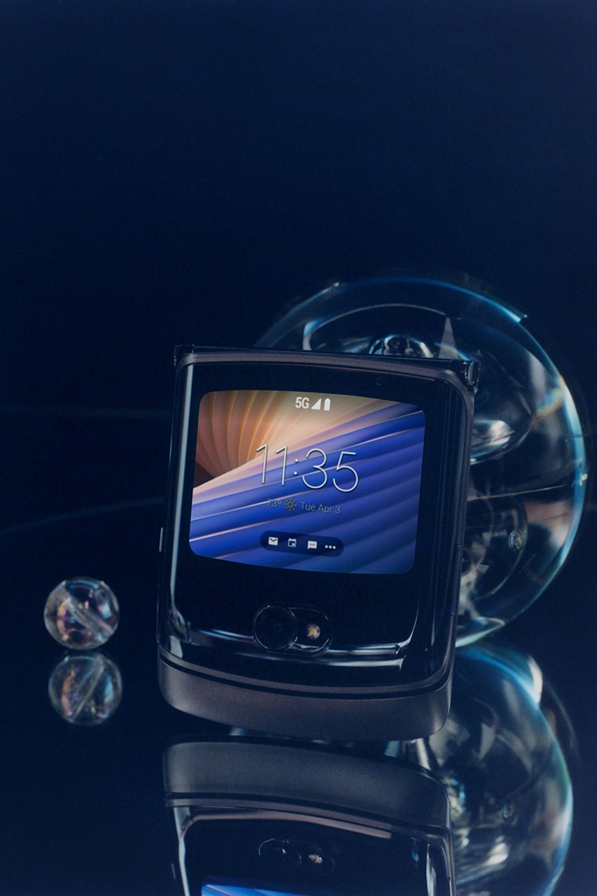모토로라, 신형 폴더블 스마트폰 '레이저 5G' 공개, 갤럭시 Z 플립, 갤럭시 Z 폴드, 폴더블폰, 모토롤라