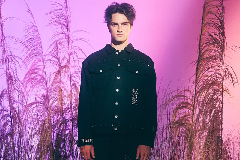 ‘은유적 소통’이라는 제목의, 플레져스 2020 FW 컬렉션 룩북