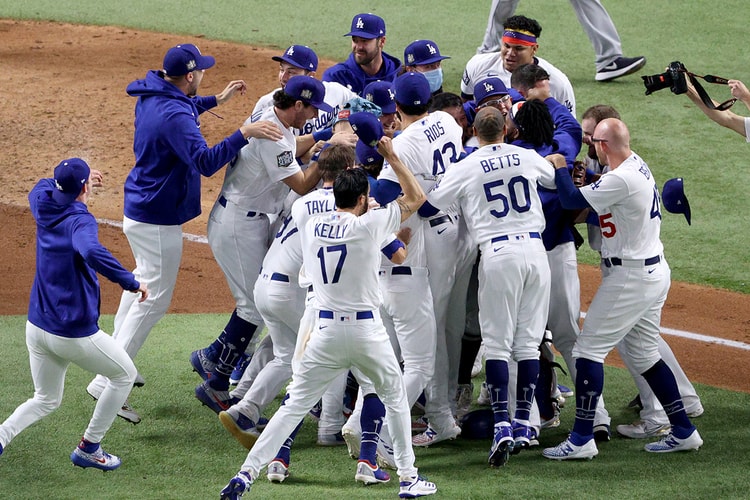 LA 다저스가 32년 만에 MLB 월드시리즈 우승 반지를 거머쥐었다