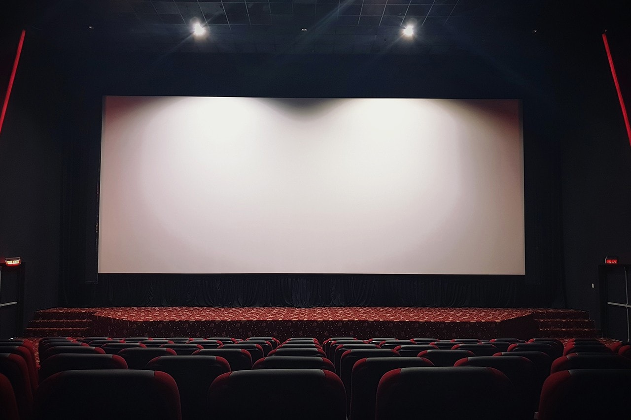 CGV, 영화 관람료 인상에 이어 상영관 30% 문 닫는다