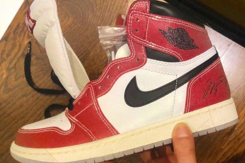 트로피 룸 x 에어 조던 1 '시카고' 실물 사진 유출