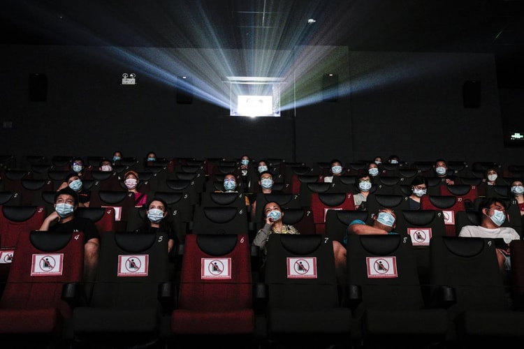 코로나19로 인한 ‘극장 내 좌석 띄어 앉기’ 해제된다