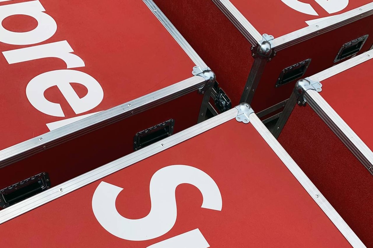 역사상 모든 슈프림 박스 로고 티셔츠를 모은 22억 짜리 컬렉션이 공개됐다, 크리스티스