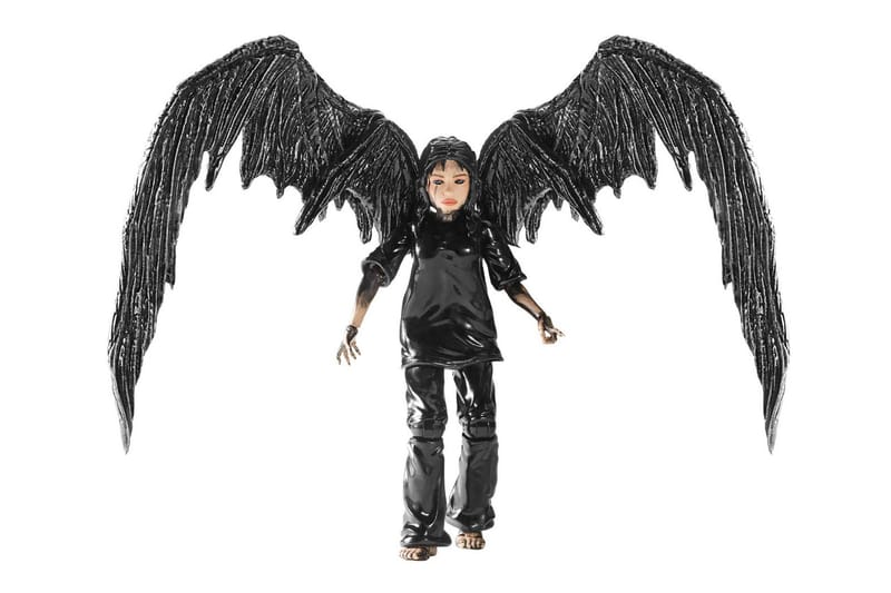 ‘싱크로율 100%’, 뮤직비디오 속 빌리 아일리시 모습 본뜬 피규어 2종 출시