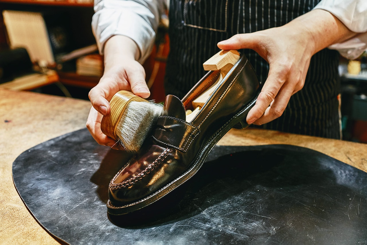 신발장 속 먼지 쌓인 구두를 새것처럼 만드는 방법, 슈케어, 구두 닦기, 구두 수선, 리부트 리페어, 부츠, 하입비스트 하우투