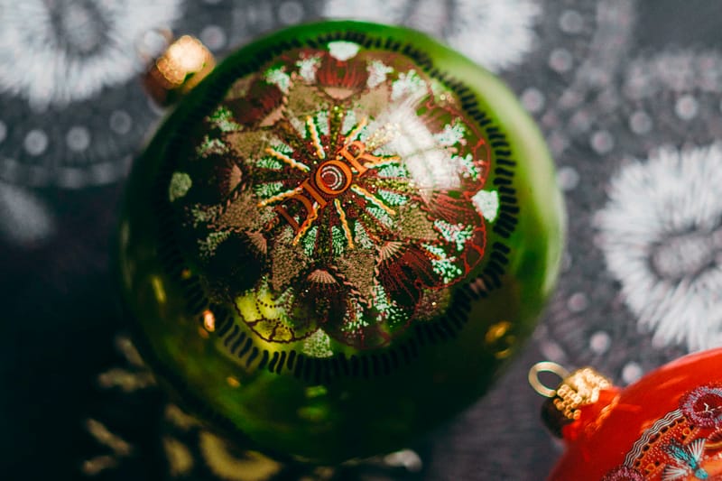 디올, 단돈 66만 원의 화려한 크리스마스 장식품 출시