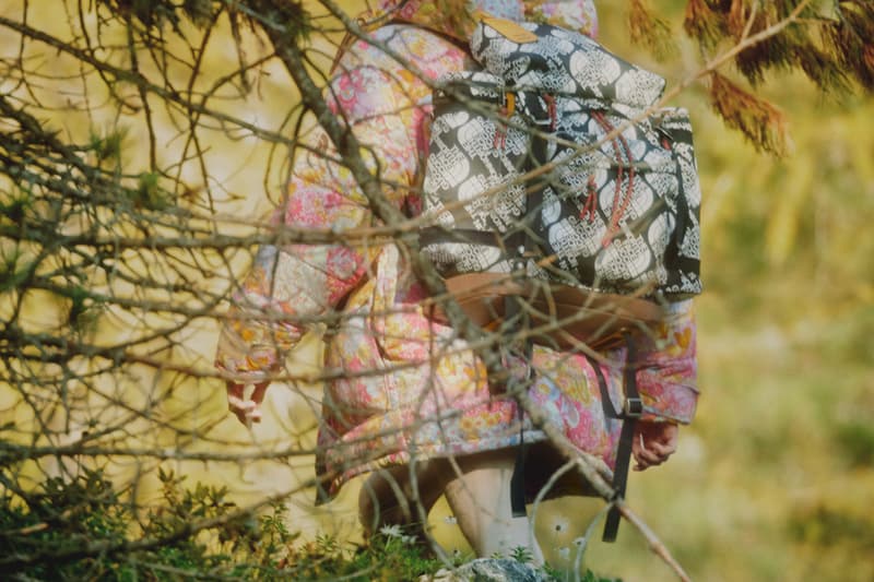 럭셔리와 아웃도어의 만남, 구찌 x 노스페이서 컬렉션 룩북 공개, 노페 패딩, 재킷, 봄버, 구찌 스니커, 지속가능한 패션, 재활용 소재, 에코닐