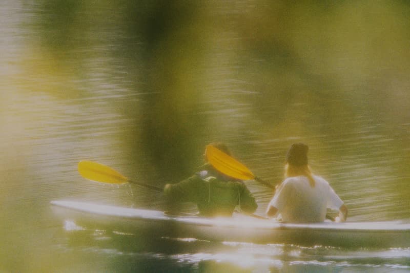 럭셔리와 아웃도어의 만남, 구찌 x 노스페이서 컬렉션 룩북 공개, 노페 패딩, 재킷, 봄버, 구찌 스니커, 지속가능한 패션, 재활용 소재, 에코닐