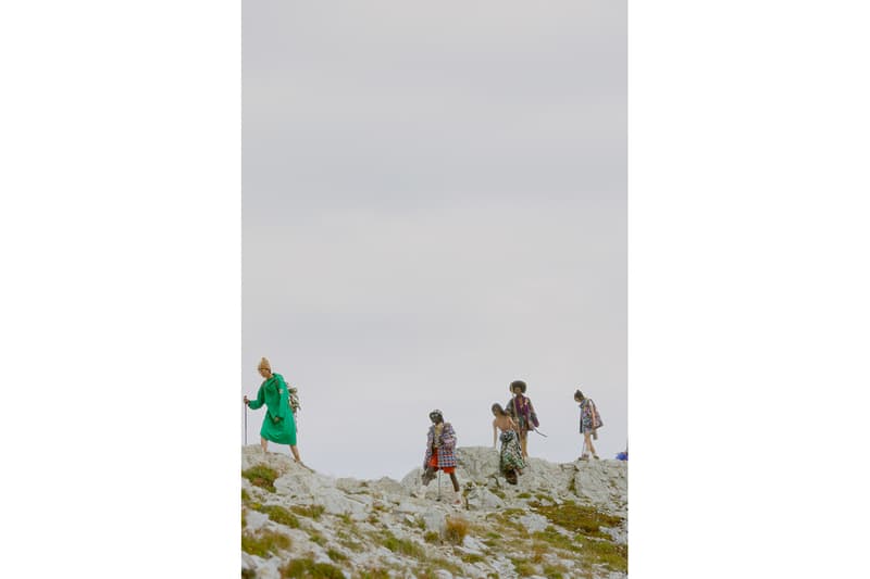 럭셔리와 아웃도어의 만남, 구찌 x 노스페이서 컬렉션 룩북 공개, 노페 패딩, 재킷, 봄버, 구찌 스니커, 지속가능한 패션, 재활용 소재, 에코닐