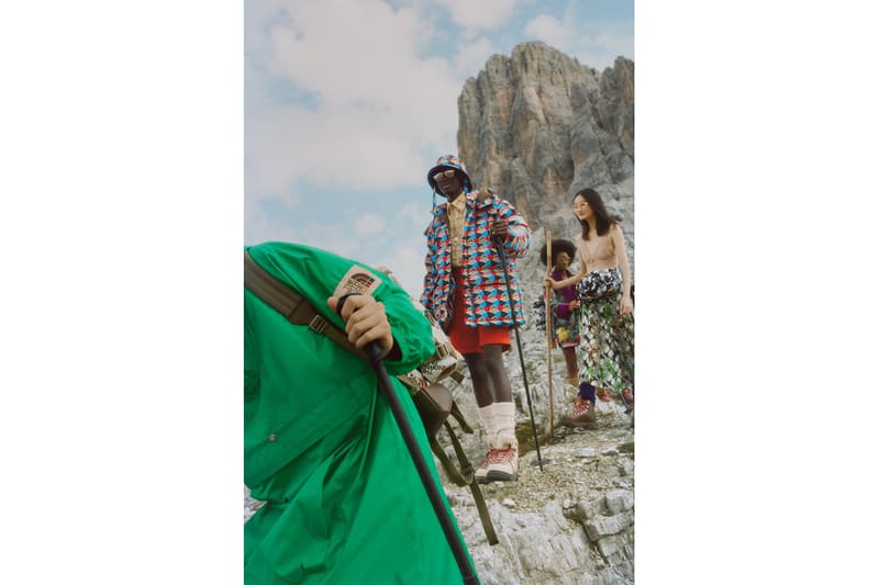 럭셔리와 아웃도어의 만남, 구찌 x 노스페이서 컬렉션 룩북 공개, 노페 패딩, 재킷, 봄버, 구찌 스니커, 지속가능한 패션, 재활용 소재, 에코닐