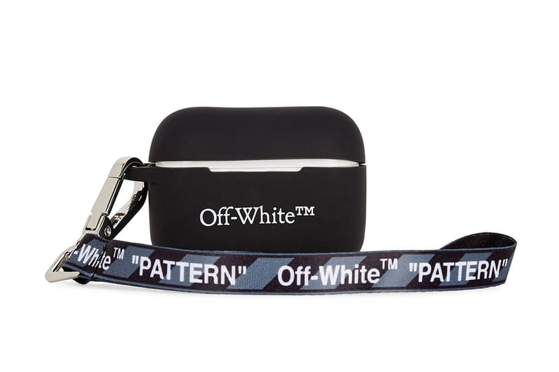 "PATTERN"과 로고로 장식된 오프 화이트 에어팟 케이스 출시
