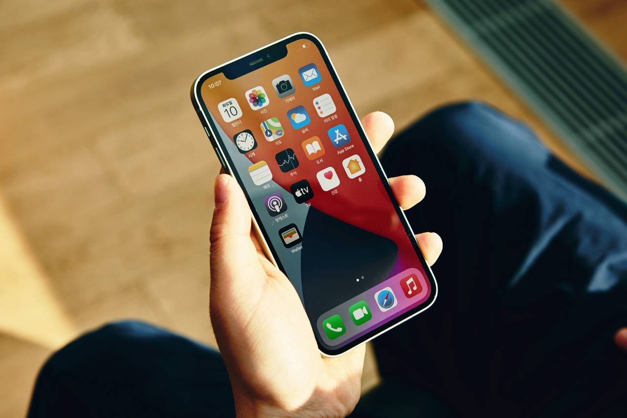 2020년 출시 예정인 ‘아이폰 13’, 노치는 얇아지고 본체는 두꺼워진다?, 애플