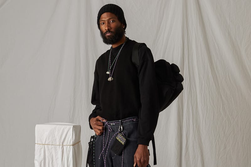 현대인의 직장 생활에 초점을 맞춘, s.k. 매너 힐 2021 SS 컬렉션 룩북