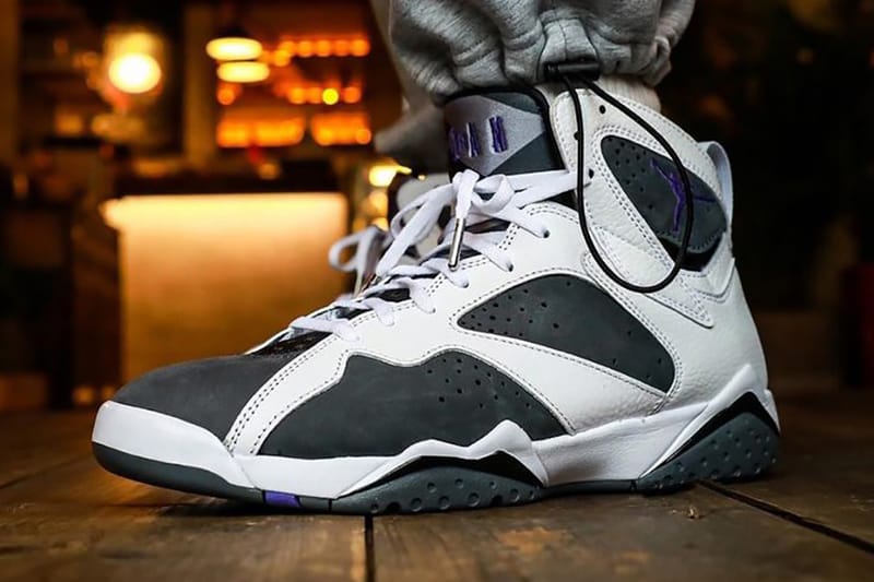 15년 만에 복각되는 에어 조던 7 '플린트'를 신은 모습은?