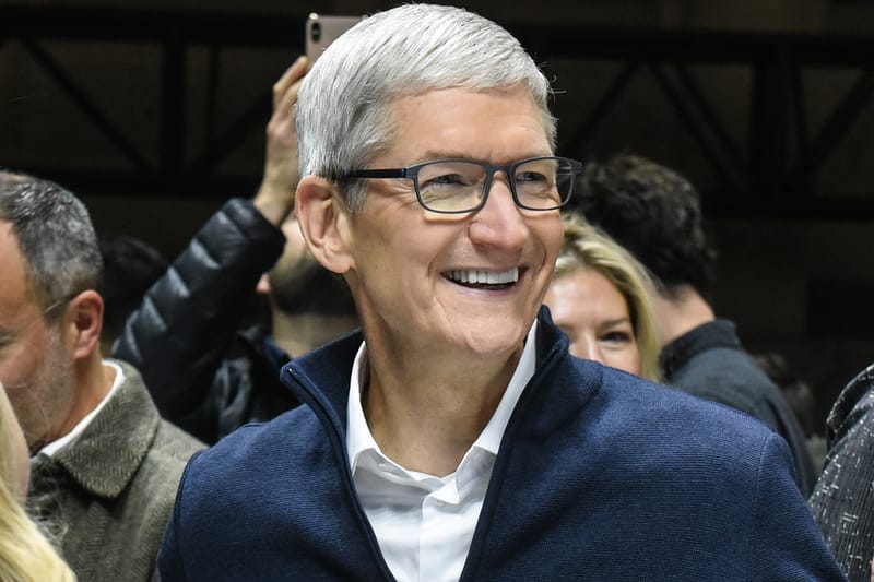 애플 CEO 팀 쿡이 ‘애플카’ 루머에 보인 반응은?
