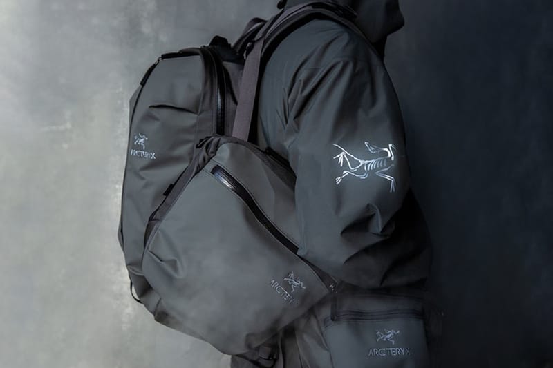 사상 첫 완전 그레이 조합, 아크테릭스 x 빔스 한정 컬렉션 출시