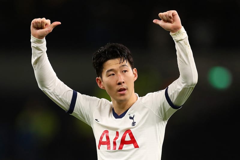 '피파 21 올해의 팀' 후보 선수에 손흥민과 리오넬 메시가 경쟁 중이다