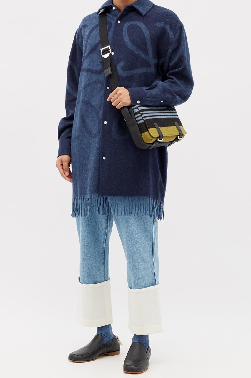 로에베, 담요를 빼닮은 디자인의 플란넬 셔츠 출시, 매치스패션, 아나그램, 블렌드, 자카드
