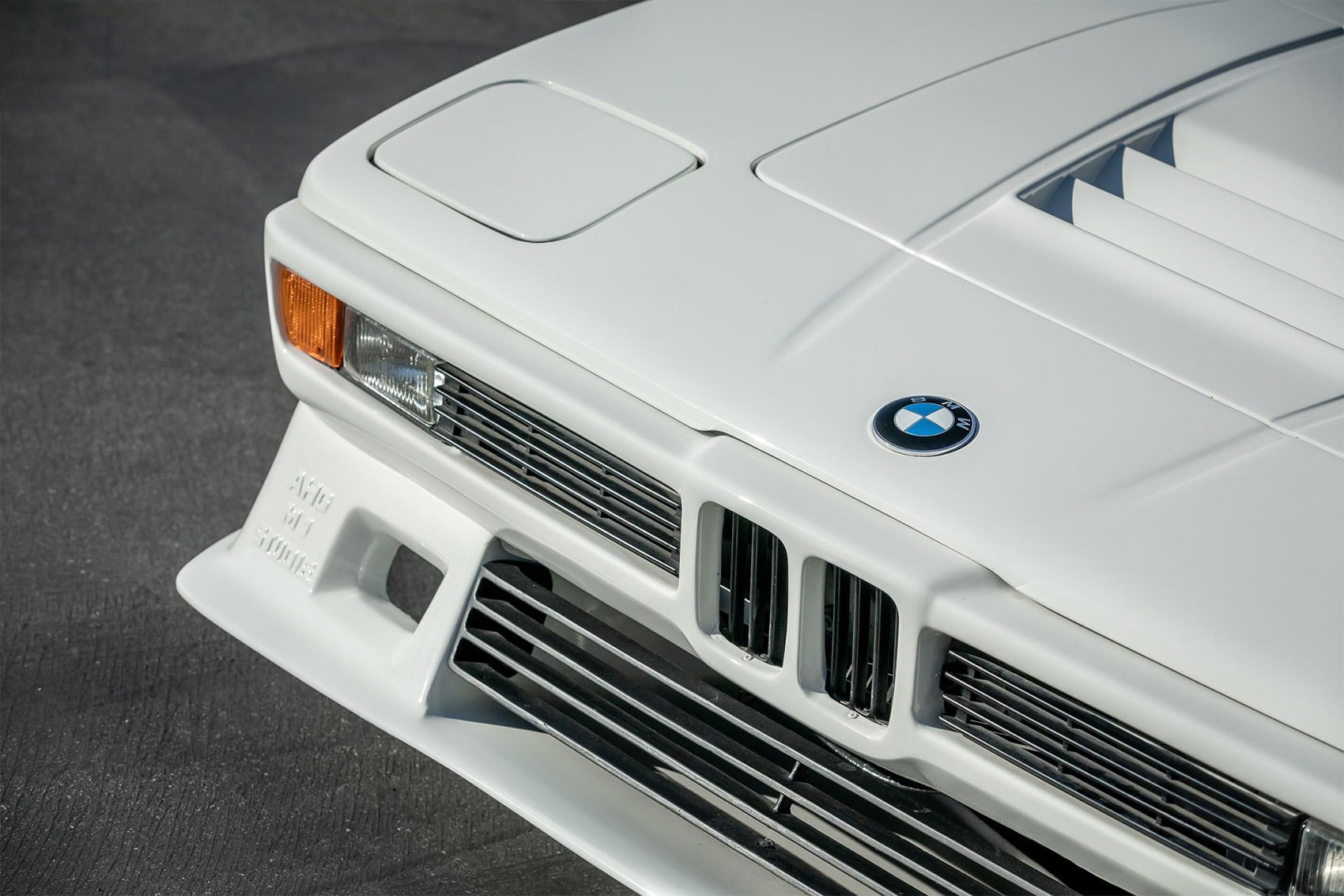업데이트: ‘분노의 질주’ 폴 워커의 'BMW M1'이 결국 거액에 낙찰됐다, 커스텀 카